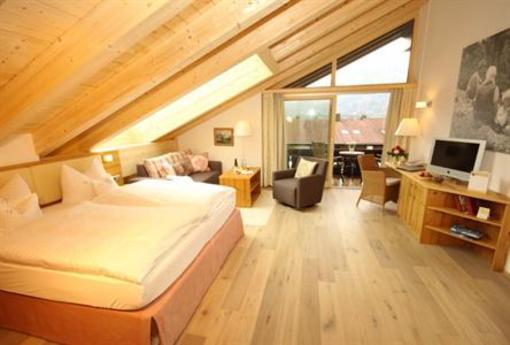 фото отеля Gastehaus Hahnenköpfle Oberstdorf