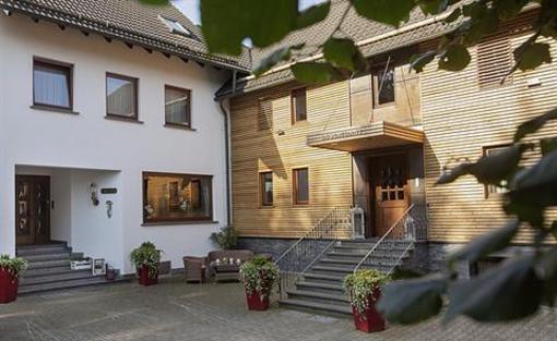 фото отеля Hotel & Restaurant Zum Taufstein