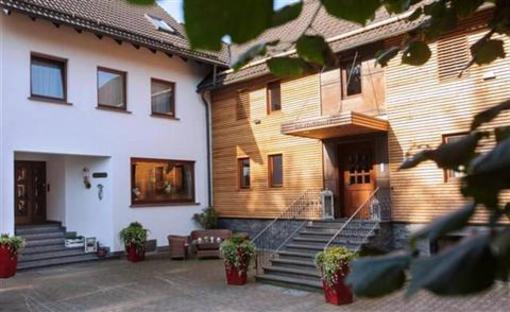 фото отеля Hotel & Restaurant Zum Taufstein