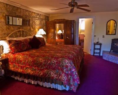 фото отеля Shady Oaks Country Inn
