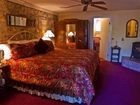 фото отеля Shady Oaks Country Inn