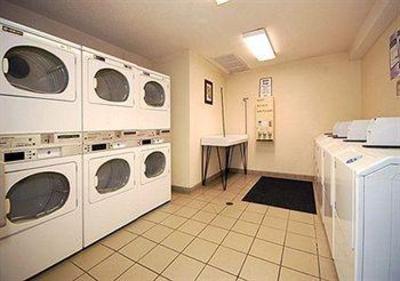 фото отеля Suburban Extended Stay Hotel East Louisville (Kentucky)