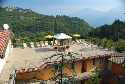фото отеля Residence Terry Apartments Tremosine