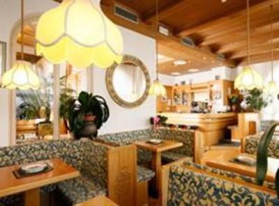 фото отеля Hotel Regina Cortina d'Ampezzo