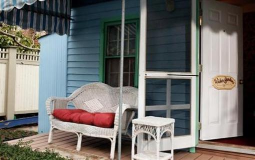 фото отеля Summer Cottage Inn