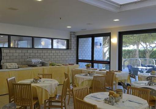 фото отеля Hotel Ambra Lignano Sabbiadoro