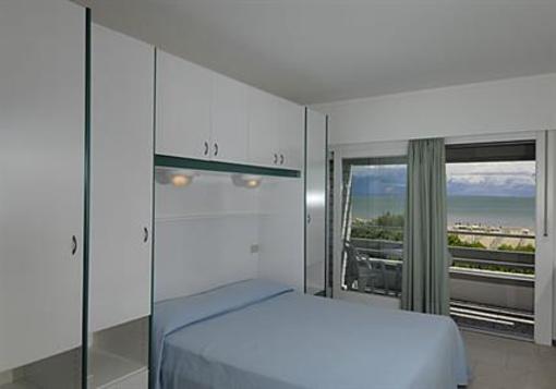 фото отеля Hotel Ambra Lignano Sabbiadoro