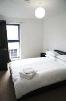 фото отеля Bliss Apartments Swindon
