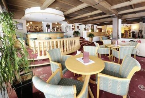 фото отеля Cresta Hotel