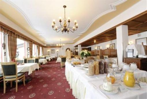 фото отеля Cresta Hotel