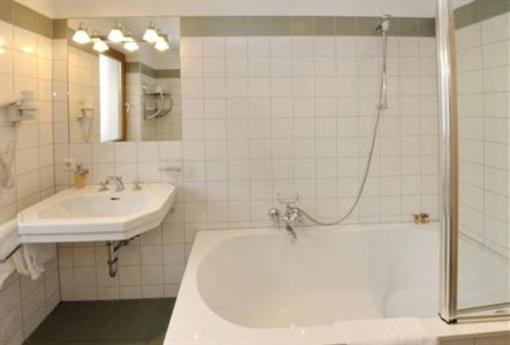 фото отеля Cresta Hotel