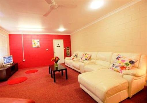 фото отеля Foreign Exchange Accommodation Beachside