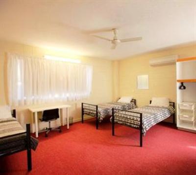 фото отеля Foreign Exchange Accommodation Beachside