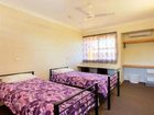 фото отеля Foreign Exchange Accommodation Beachside