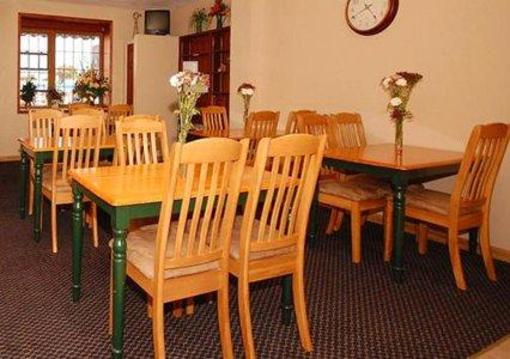фото отеля Quality Inn & Suites Waterloo (Iowa)