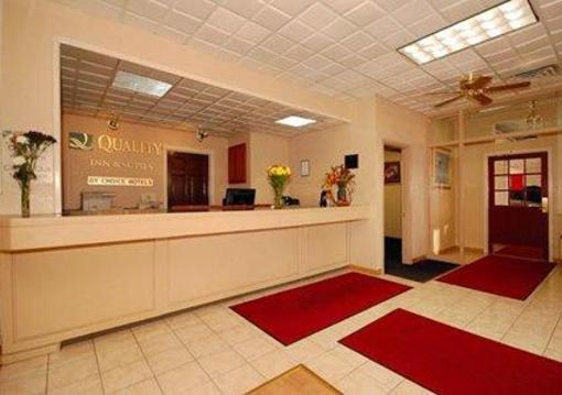 фото отеля Quality Inn & Suites Waterloo (Iowa)
