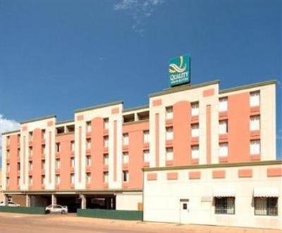 фото отеля Quality Inn & Suites Waterloo (Iowa)