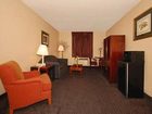 фото отеля Quality Inn & Suites Waterloo (Iowa)