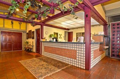 фото отеля Americas Best Value Inn Athens (Texas)