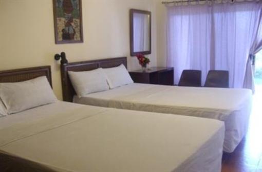 фото отеля Holiday Beach Club Hotel