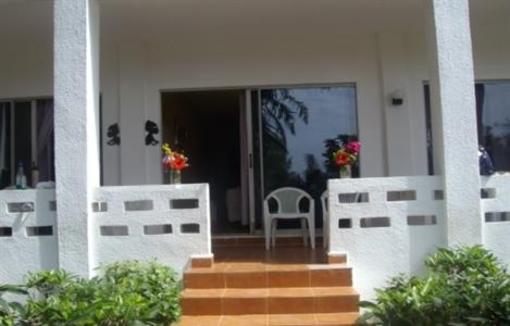 фото отеля Holiday Beach Club Hotel