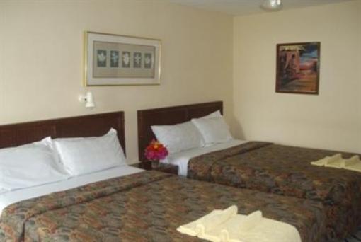 фото отеля Holiday Beach Club Hotel