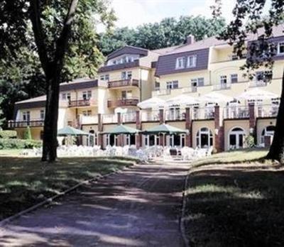 фото отеля Kurhaus am Inselsee