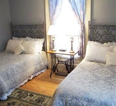 фото отеля Bluenose Lodge