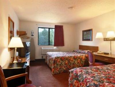 фото отеля Brattleboro Super 8