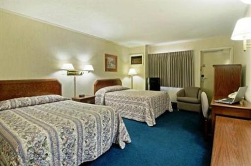 фото отеля Americas Best Value Red Fox Inn