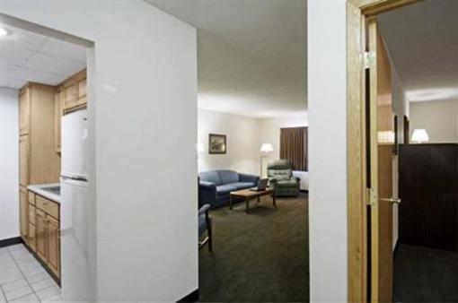 фото отеля Americas Best Value Red Fox Inn