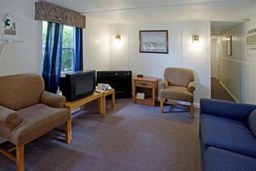 фото отеля Americas Best Value Inn & Suites - Chincoteague Island