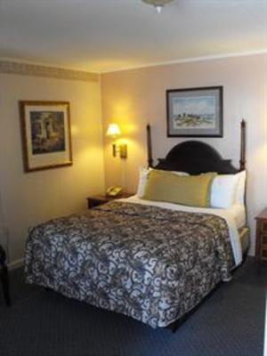 фото отеля Americas Best Value Inn & Suites - Chincoteague Island