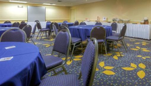 фото отеля Country Inn & Suites Fredericksburg
