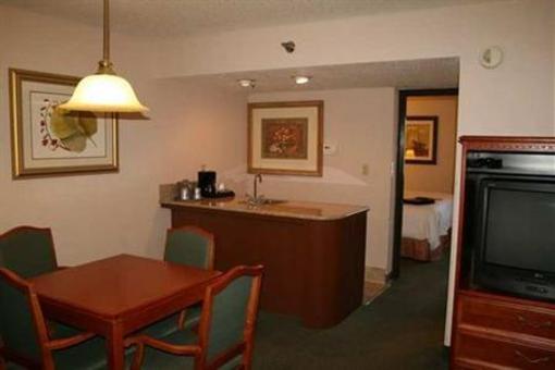 фото отеля AmericInn Hotel & Suites Omaha