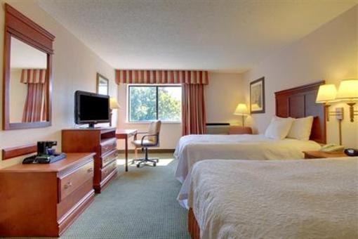 фото отеля AmericInn Hotel & Suites Omaha