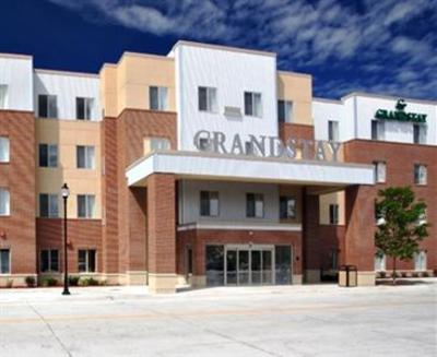 фото отеля Grandstay Residential Suites Hotel - Sheboygan
