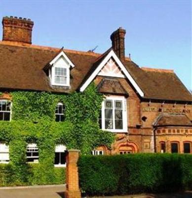 фото отеля Harefield Manor Hotel London