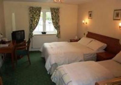 фото отеля Harefield Manor Hotel London