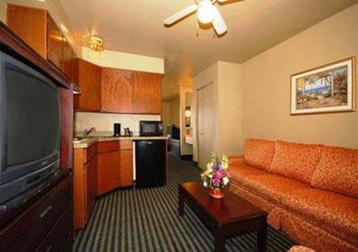 фото отеля Rodeway Inn & Suites Lake Havasu City