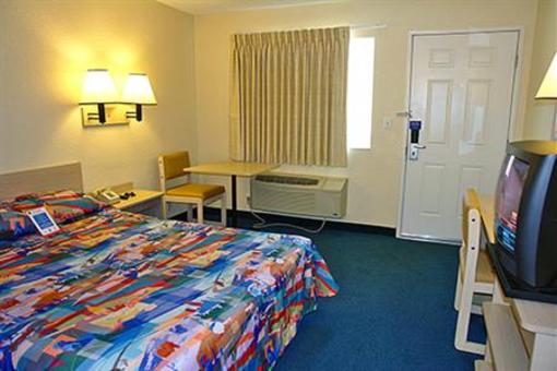 фото отеля Motel 6 Palm Springs Rancho Mirage