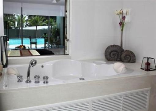 фото отеля Ananya Beachfront Condominium