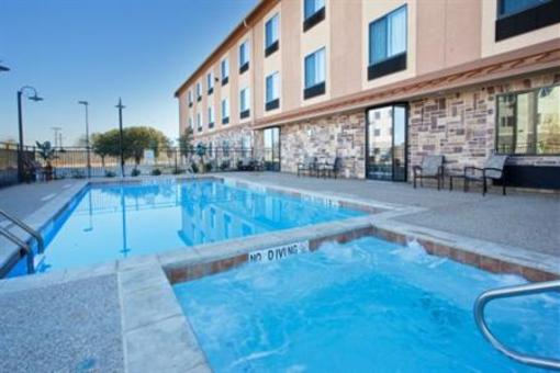 фото отеля Holiday Inn Express Hotel & Suites Mineral Wells