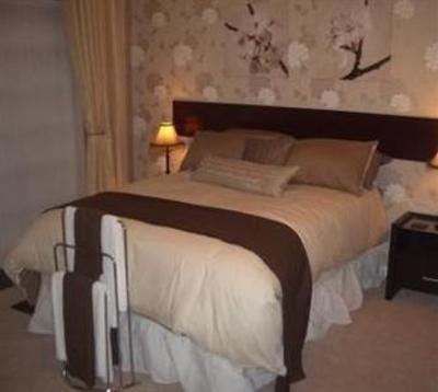 фото отеля Hale Village Guesthouse