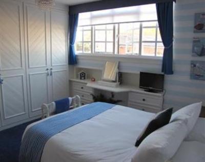 фото отеля Hale Village Guesthouse