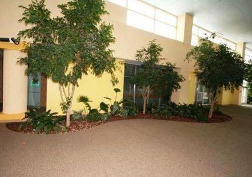 фото отеля Quality Inn and Suites Airpark East