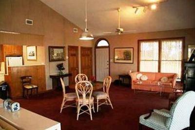 фото отеля The Briars Bed & Breakfast
