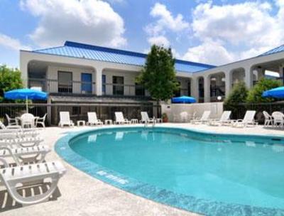 фото отеля Baymont Inn & Suites - Riverside Drive