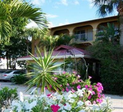 фото отеля Chalet Apartments Naples (Florida)