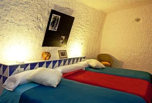 фото отеля Alojamientos Casas Cueva de Valtierra